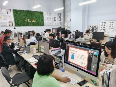視覺傳達(dá)設(shè)計(jì) 專業(yè)設(shè)計(jì)服務(wù)的核心價(jià)值與實(shí)踐路徑